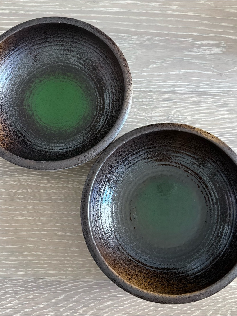 Japanese Stoneware Ceramic Wide Shallow Bowl Set - Picture 5 of 15